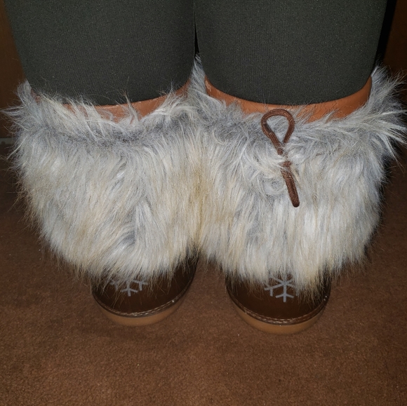 🐞SOLD🐞Modes Snowboots - Picture 3 of 4